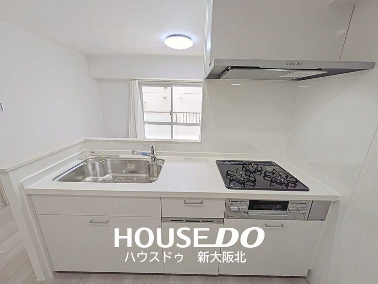 ■ご家族との会話が楽しめる対面式のシステムキッチン!
■食洗器やグリルなど設備が充実♪毎日のお料理が楽しくなりそうですね!