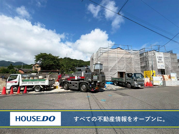 【外観】
苅田町大字提 新築戸建て♪駅チカ♪オール電化♪太陽光パネル♪駐車3台♪電動シャッター♪トイレ2箇所♪