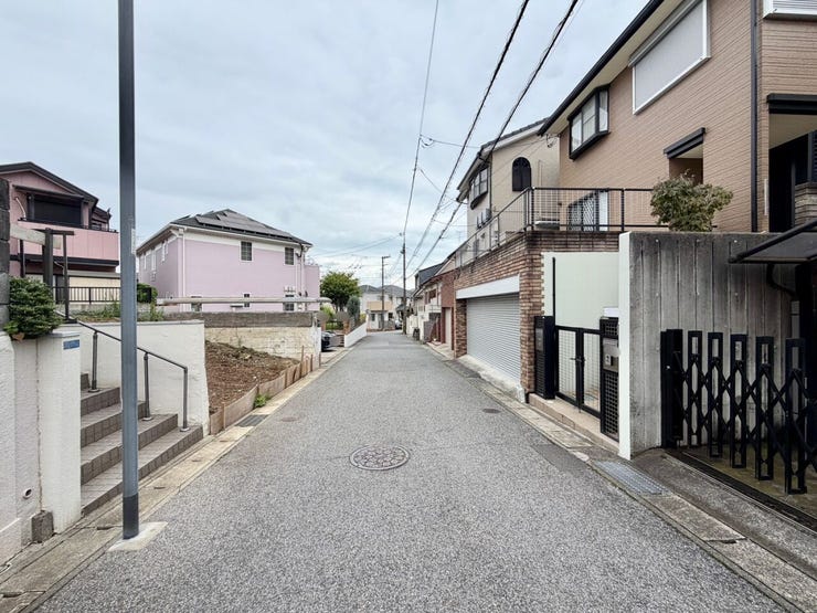 駅から離れている分、落ち着いた住環境です。