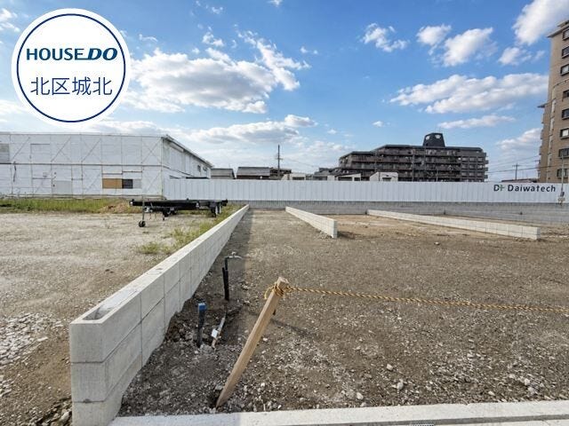 【外観】
●西区大野木エリア●
◇大野木小学校:徒歩約2分
◇山田東中学校:徒歩約13分
◇寺子屋大の木:徒歩約5分
◇セブンイレブン名古屋大野木店:徒歩約7分
◇大漉内科:徒歩約7分