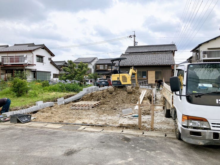 【見学予約】
当物件と同様の物件の見学も可能です!
実際の間取りや雰囲気を体感しながら住まいをイメージできます!気になる方はぜひお気軽にお問い合わせください♪
TEL:0120-729-710