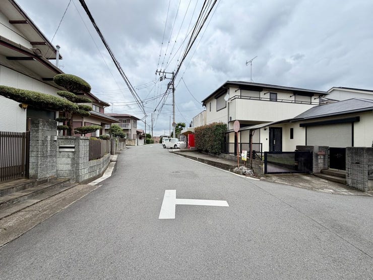 周辺は閑静な住宅街!