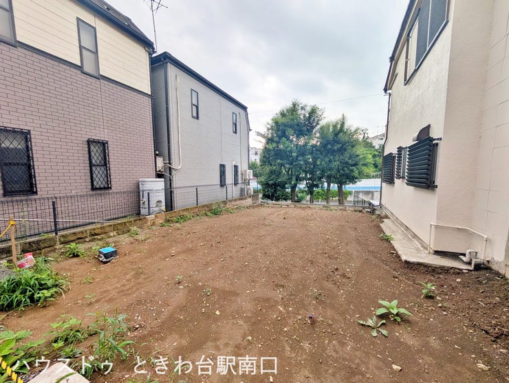 【外観】
2駅利用可能な利便性の高い立地です。現況は更地となっており、建物のプランニングもスムーズに進めることができ、理想の住空間を実現しやすい環境です。