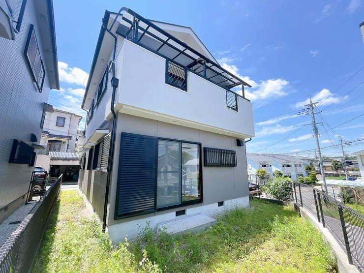 お庭付き住宅。
家庭菜園やガーデニングなども楽しめます◎