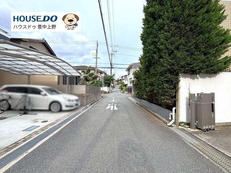 周辺は高い建物もなく開放的で交通量も少なくお車の出し入れも楽々♪