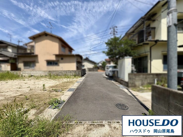 北側前面道路は約4.0mの幅員です。