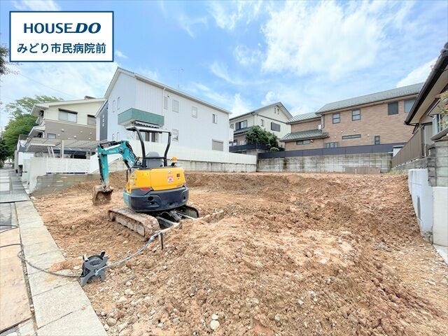 【外観】
【旭出エリア】新築戸建が登場です◎
名古屋市桜通線/鳴子北駅まで徒歩21分
・旭出小学校まで徒歩8分(約600m)
・滝ノ水中学校まで徒歩9分(約710m)