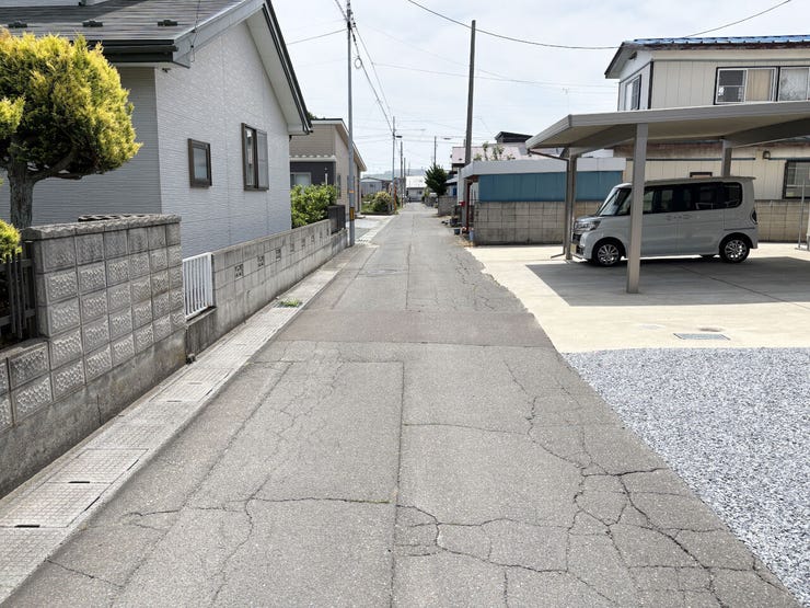 現地(2026年6月)撮影
◎現地案内予約受付中!◎
ご内覧をご希望の際は、ハウスドゥ 八戸市庁前へお気軽にお問い合わせください♪