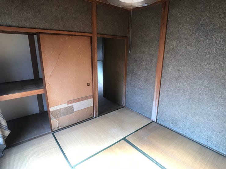収納にお布団や衣類を収納できます。