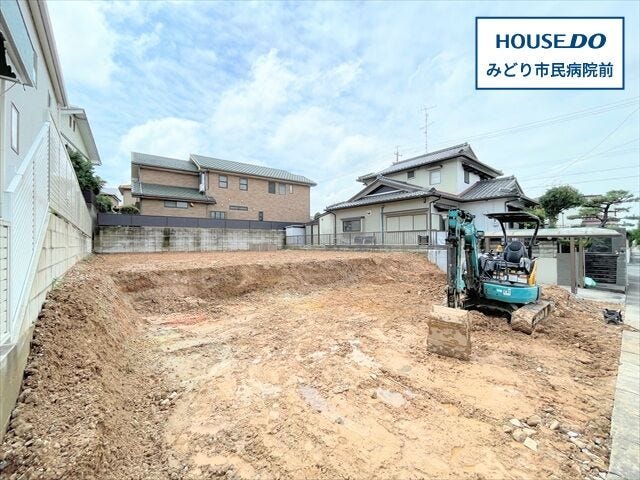 【外観】
【旭出エリア】新築戸建が登場です◎
名古屋市桜通線/鳴子北駅まで徒歩21分
・旭出小学校まで徒歩8分(約600m)
・滝ノ水中学校まで徒歩9分(約710m)