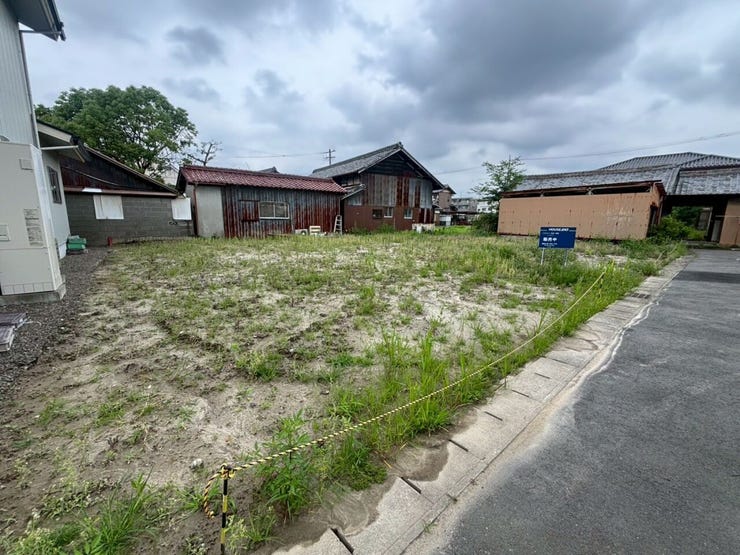 【未掲載情報あり】
店舗限定でネット未掲載の土地情報もご紹介可能です!
公開前の物件もチェックできるため、理想の住まい探しがぐっと進みます!
気になる方はぜひお気軽にお問い合わせください♪