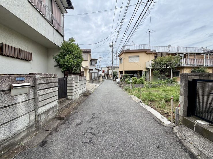 テラスモール、ドラッグストア等々徒歩5分圏内!お買い物便利な立地です!