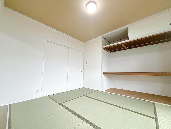 和室も日当たりが良く、明るい空間となっております。