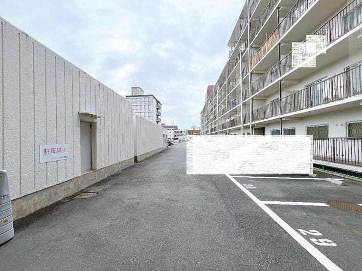 ハイルーフ車可能なので、高さのあるお車の駐車も安心です。
