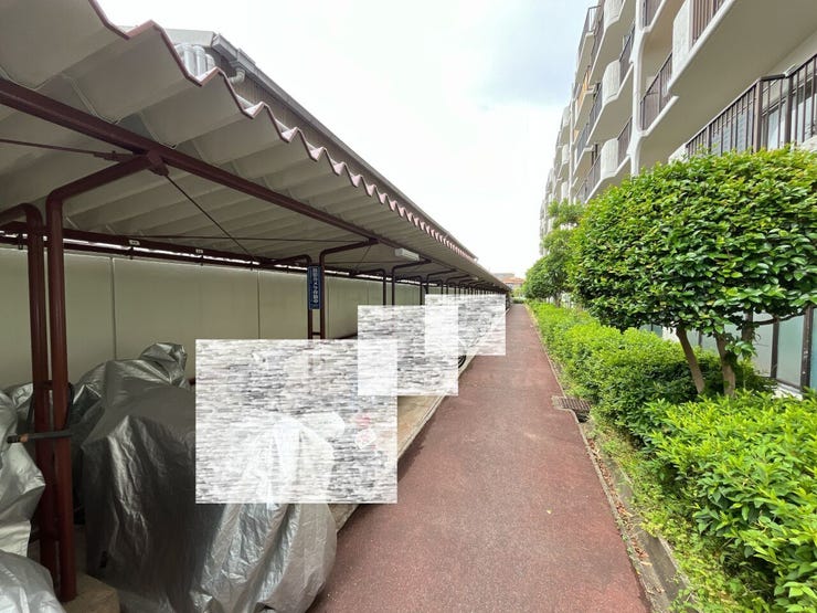 雨や風から守ってくれる屋根が付いております。