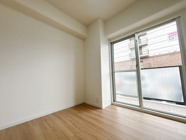 色合いに統一感のある、落ち着いた雰囲気のお部屋です。