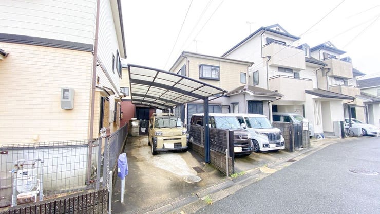 周辺に高い建物がなく日当たり良好な立地です。