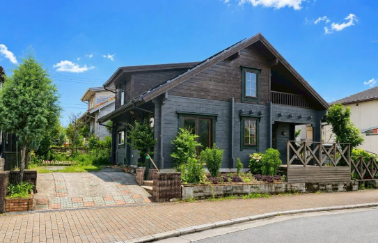 【外観】
5SLDKの戸建になります★