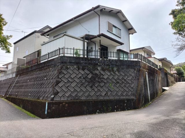 【外観】
★秦小学校区★