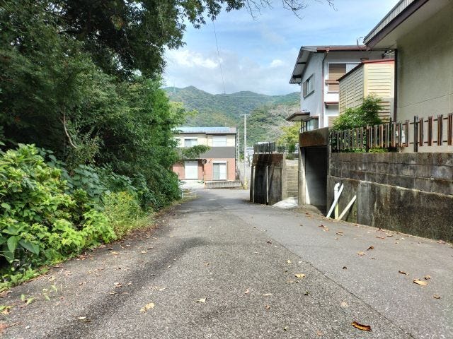 ★秦小学校区★
西側道路 南から北方向