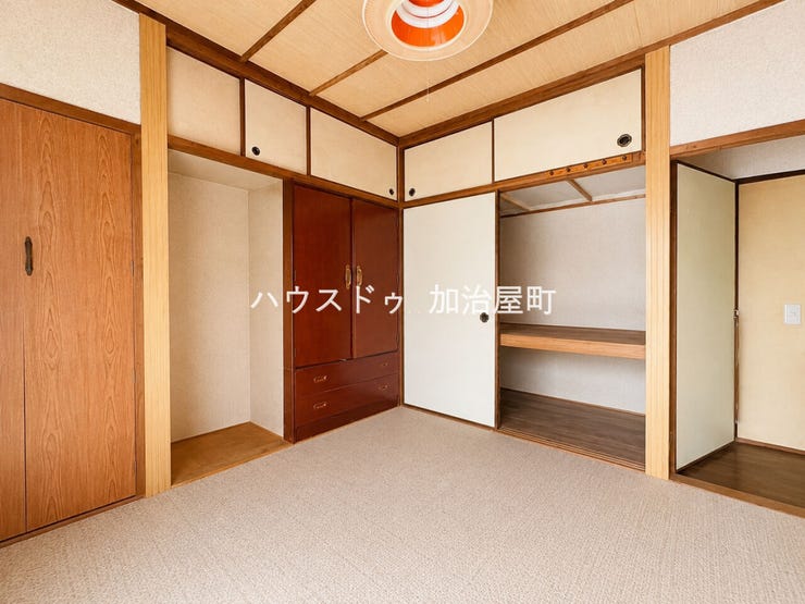 ※掲載写真はAI画像補正により、室内の残置物を除去しています。建物の間取り・設備・建具・窓位置等の形状は変更しておりません。現況は内覧時にご確認ください。