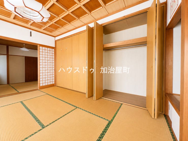 ※掲載写真はAI画像補正により、室内の残置物を除去しています。建物の間取り・設備・建具・窓位置等の形状は変更しておりません。現況は内覧時にご確認ください。