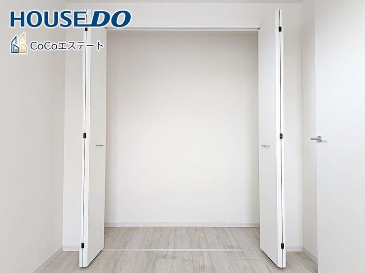 □■収納■□
各部屋にクローゼット完備♪
ゆとりの収納で、お部屋がスッキリ片付きます。