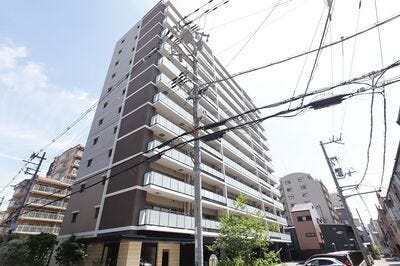 【外観】
東大阪市菱屋西の築浅マンション。12階建5階部分、南向きにつき陽当たり良好な3LDKです。広々とした16.2帖のLDKには床暖房、キッチンには食洗機、バスルームには浴室乾燥機を完備しています♪