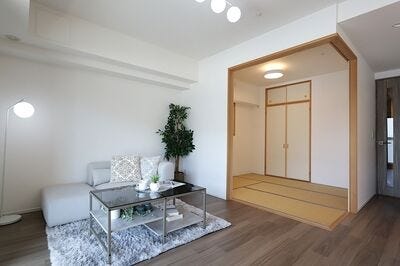 ・リビング:リビングは家族全員の集まる憩いの場、この場所を通じて家族の楽しい会話が聞こえてきそうなリビングですね♪
