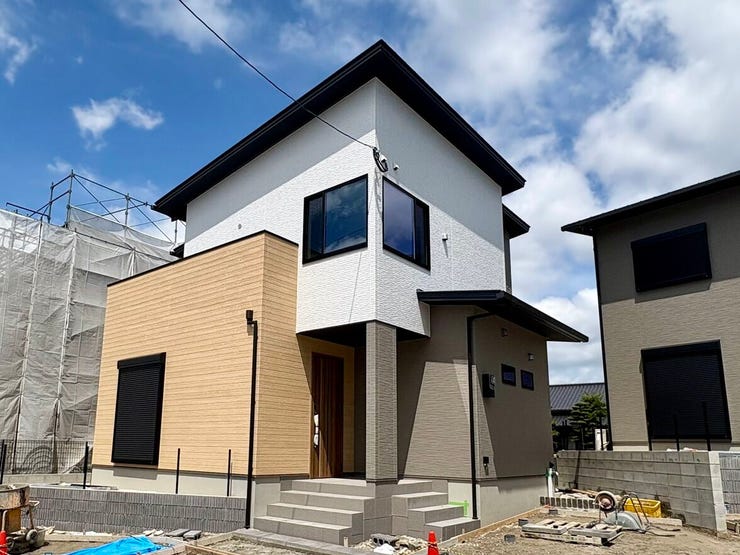 ■所在地:大野城市中2丁目
■建物構造:木造地上2階建て
■駐車台数:2台
■現況:空
■引渡日:相談