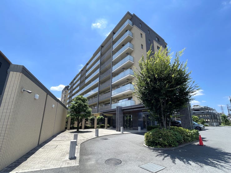 【外観】
◇都営三田線「西高島平駅」まで徒歩約22分!
→「和光市駅」もご利用可能♪バス停まで徒歩約1分!
※現地撮影(2026年7月)