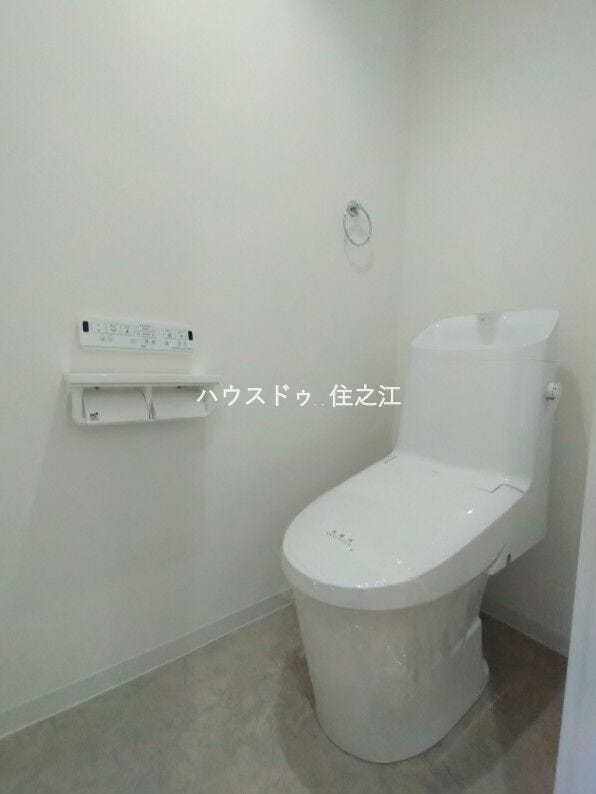 温水洗浄便座付きトイレ