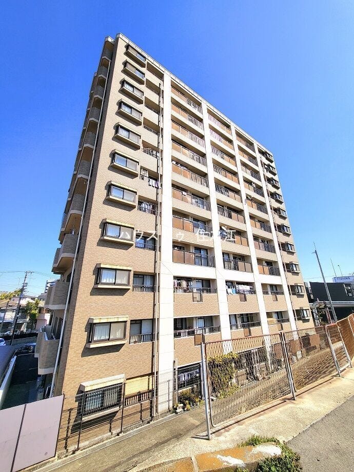 ★南向きバルコニーですので陽当り良好♪洗濯干しに最適♪