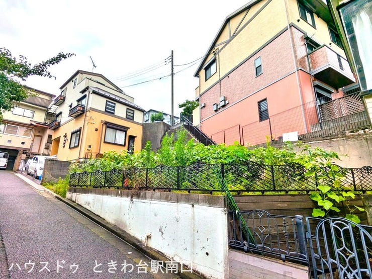 現況更地のため、すぐにプランニングを開始できます。自由設計でこだわりを形にできる、自分たちだけの住まいづくりを。