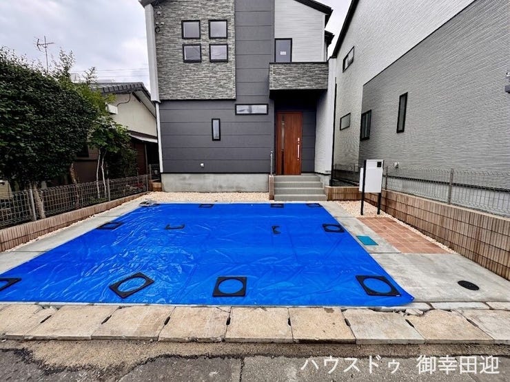 ■車と趣味の幅が広がる場所■単なる駐車スペースではない、洗車やタイヤ交換、DIYにも使える多目的な屋外スペースです。