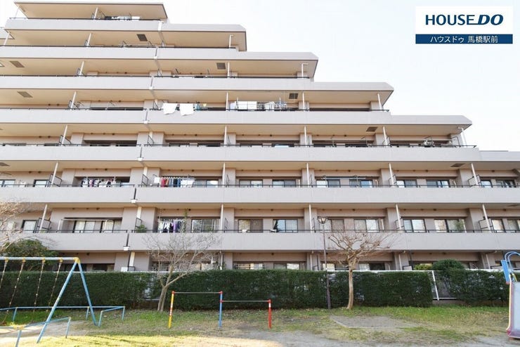 松戸は市をあげての手厚い子育て支援や医療施設の充実、子供からお年寄りまで住みやすい地域です。公園や自然が多く、江戸川の河川敷ものんびりとした良い雰囲気です。