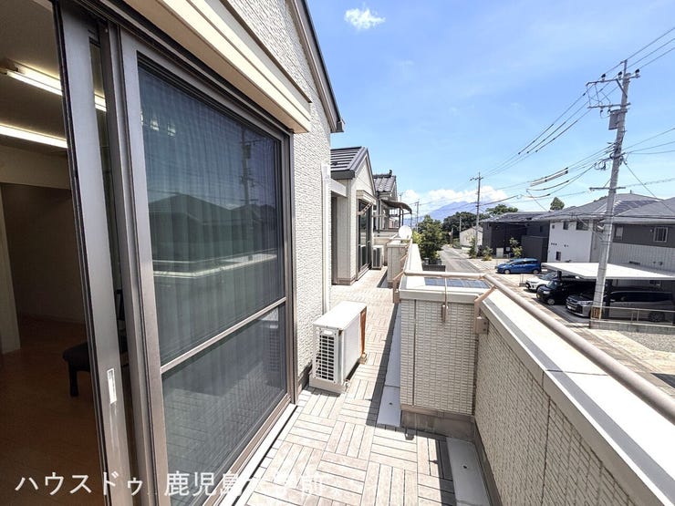 洗濯物を干すだけでなく、寛ぎの場にも最適☆