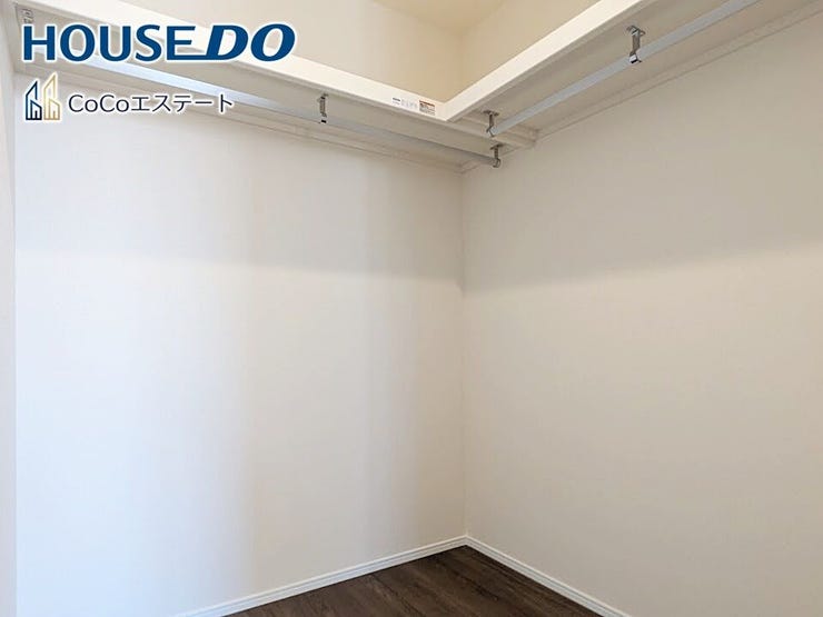 □■収納■□
ウォークインクローゼット完備♪
ゆとりの収納で、お部屋がスッキリ片付きます。