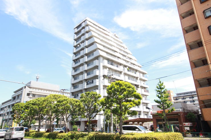 【外観】
流行に左右されず、将来にわたって価値が継続する「上質」な佇まい。