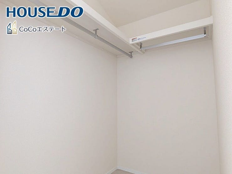 □■収納■□
ウォークインクローゼット完備♪
ゆとりの収納で、お部屋がスッキリ片付きます。