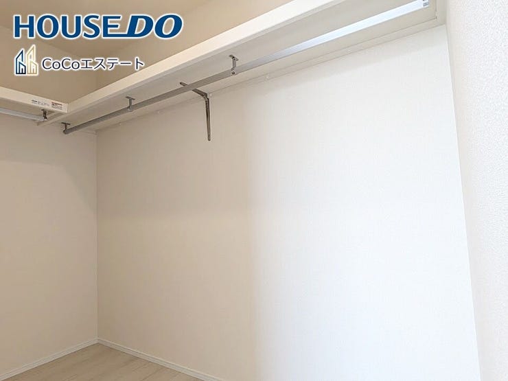 □■収納■□
ウォークインクローゼット完備♪
ゆとりの収納で、お部屋がスッキリ片付きます。