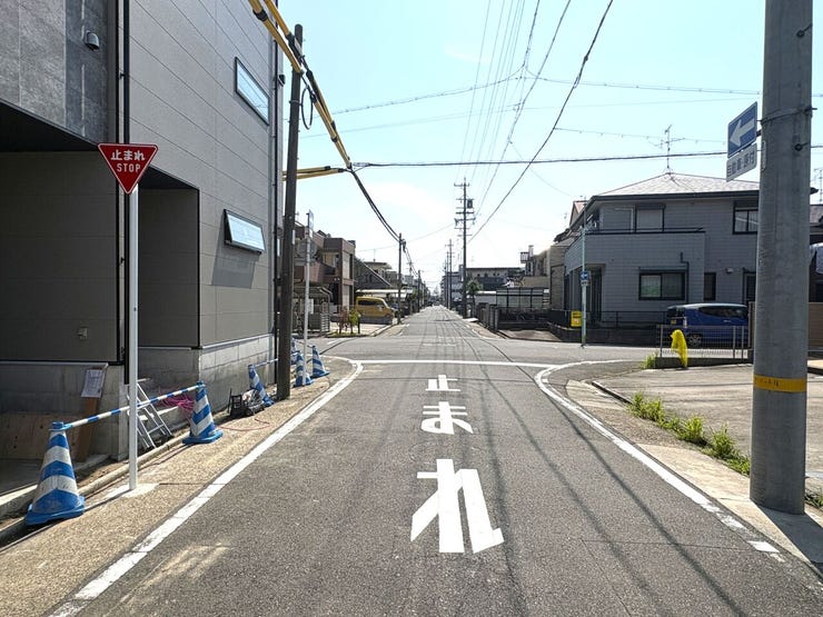 北側前面道路