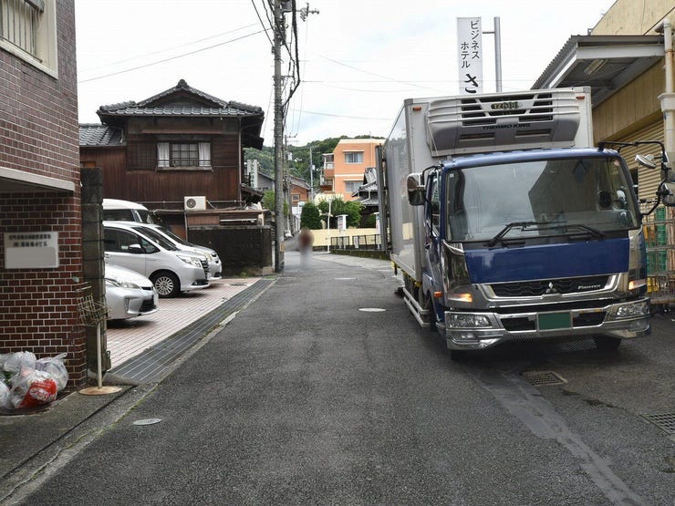 東側道路