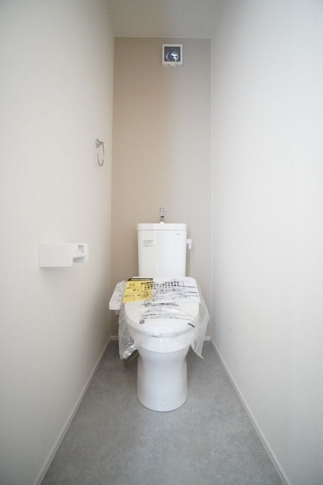 【トイレ】
トイレは、同等品の写真