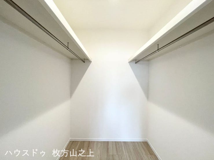衣類をたっぷり収納できるWIC