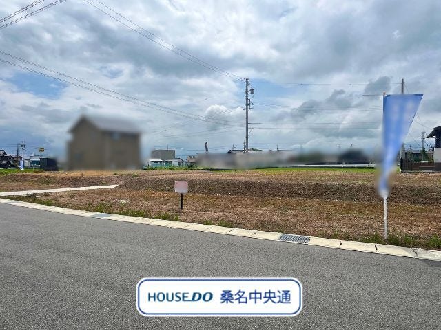 【外観】
東側が道路なので午前中からしっかりと陽が入り、朝の家事や身支度が快適にできます。(2026年7月19日撮影)