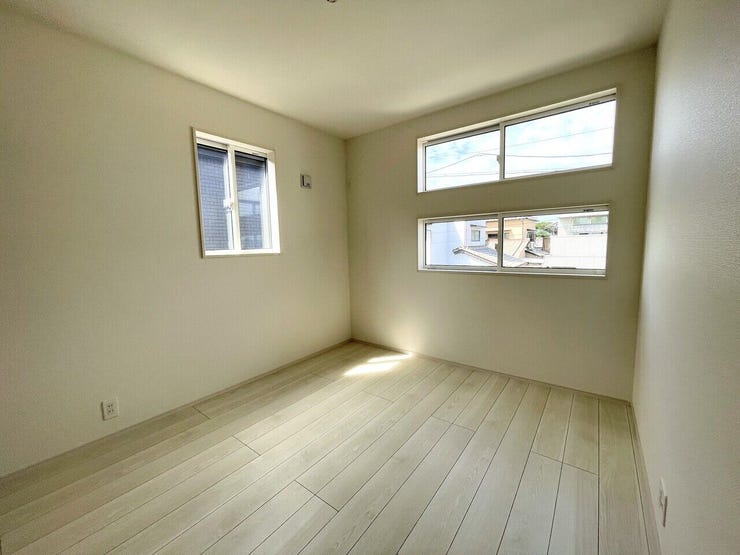 ◇洋室◇ 同仕様
2面採光のお部屋は明るく風通しが良いです♪
収納もしっかり出来ますよ!