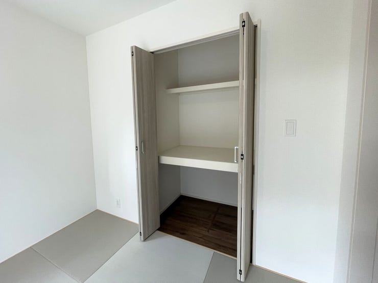 ◇和室収納◇ 同仕様
来客用の布団などもスッキリ収納することができますね♪