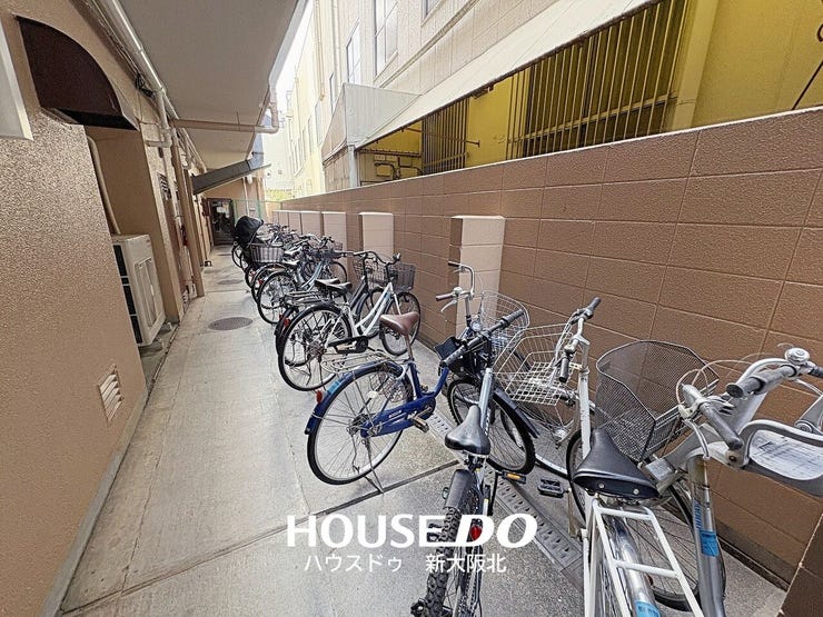 ■屋根付き駐輪場!雨が降っても大事な自転車が傷みにくくいいですね♪