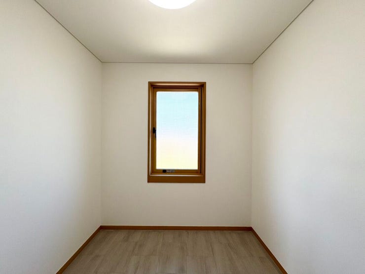 寝室にはWICを採用。たっぷり収納できてお部屋はいつもスッキリ!居住空間を広く感じていただくための工夫が随所にみられるのも特徴ですね。